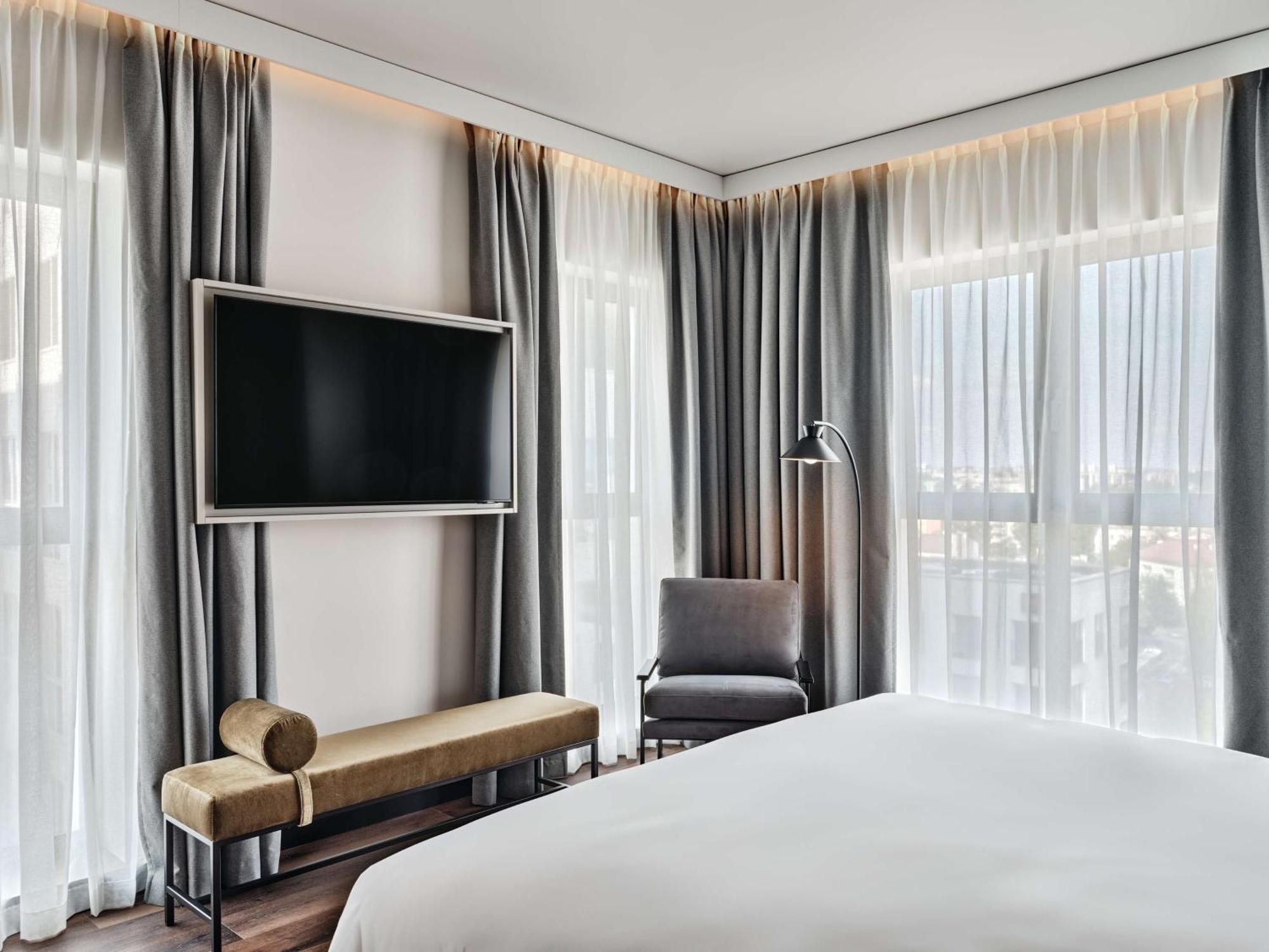 Radisson Red Hotel & Radisson Red Apartments, Krakow Ngoại thất bức ảnh