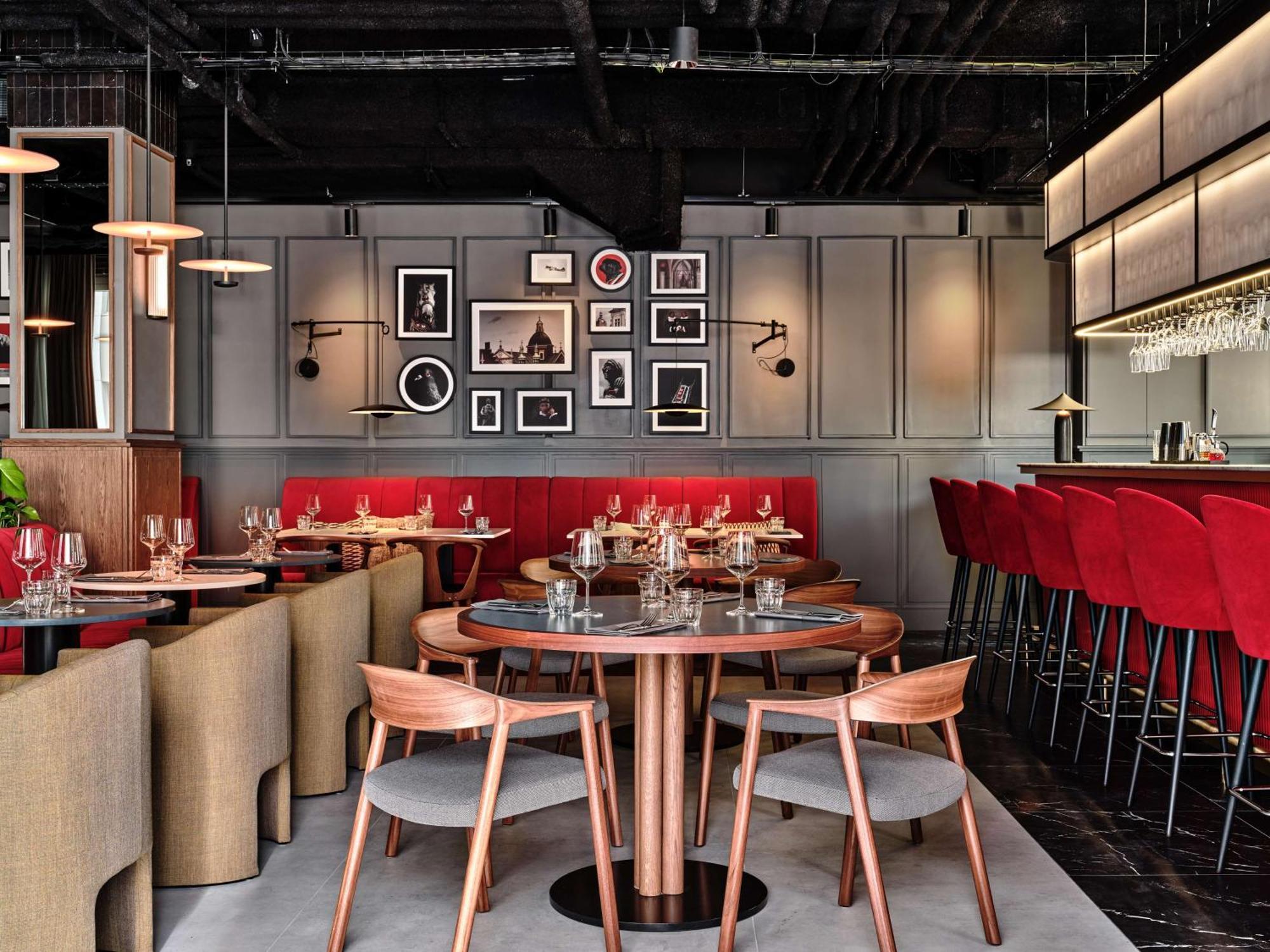 Radisson Red Hotel & Radisson Red Apartments, Krakow Ngoại thất bức ảnh