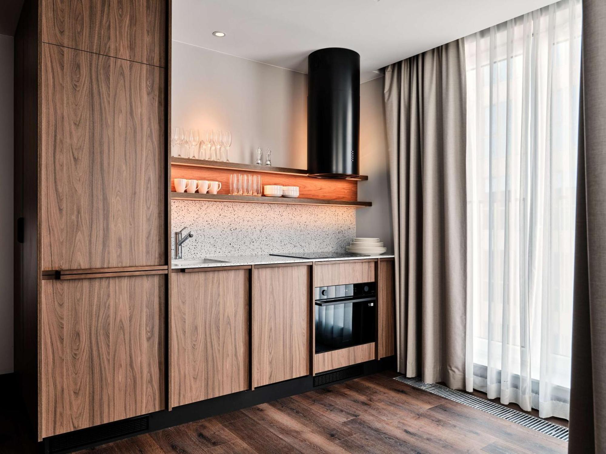 Radisson Red Hotel & Radisson Red Apartments, Krakow Ngoại thất bức ảnh