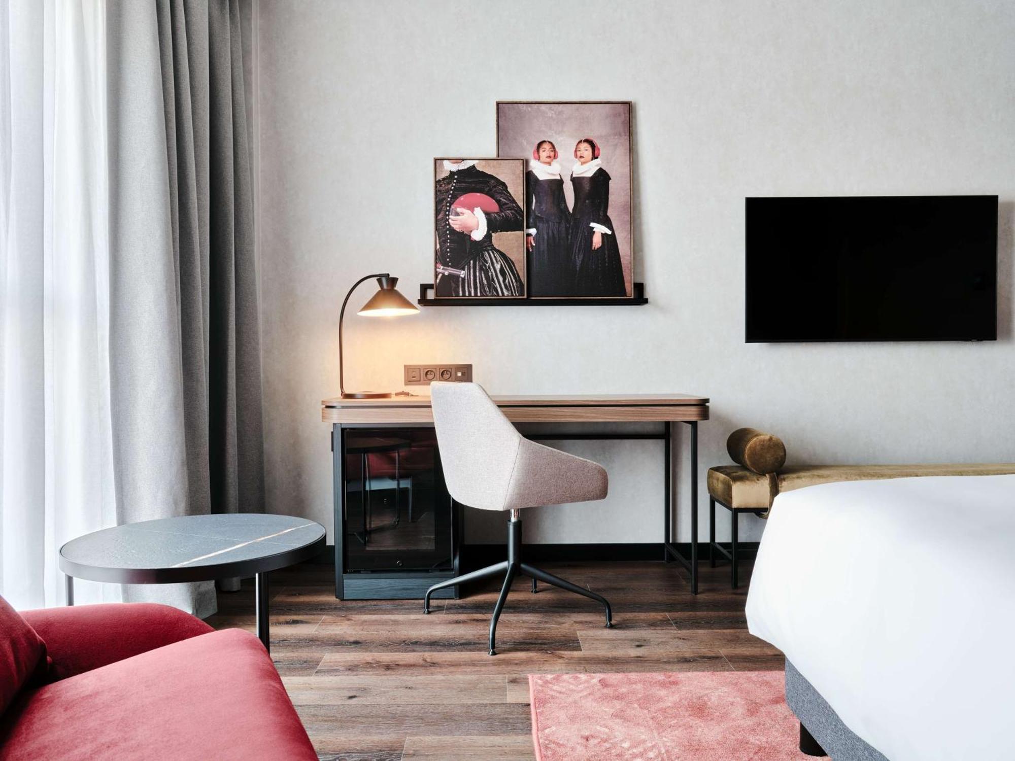 Radisson Red Hotel & Radisson Red Apartments, Krakow Ngoại thất bức ảnh