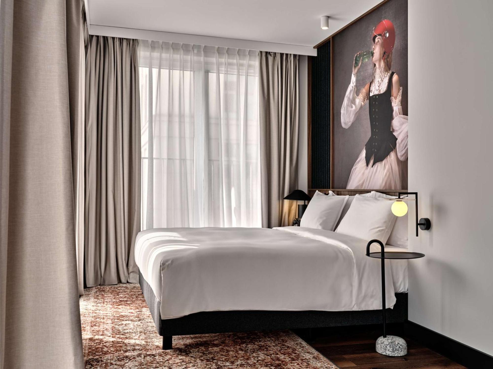 Radisson Red Hotel & Radisson Red Apartments, Krakow Ngoại thất bức ảnh