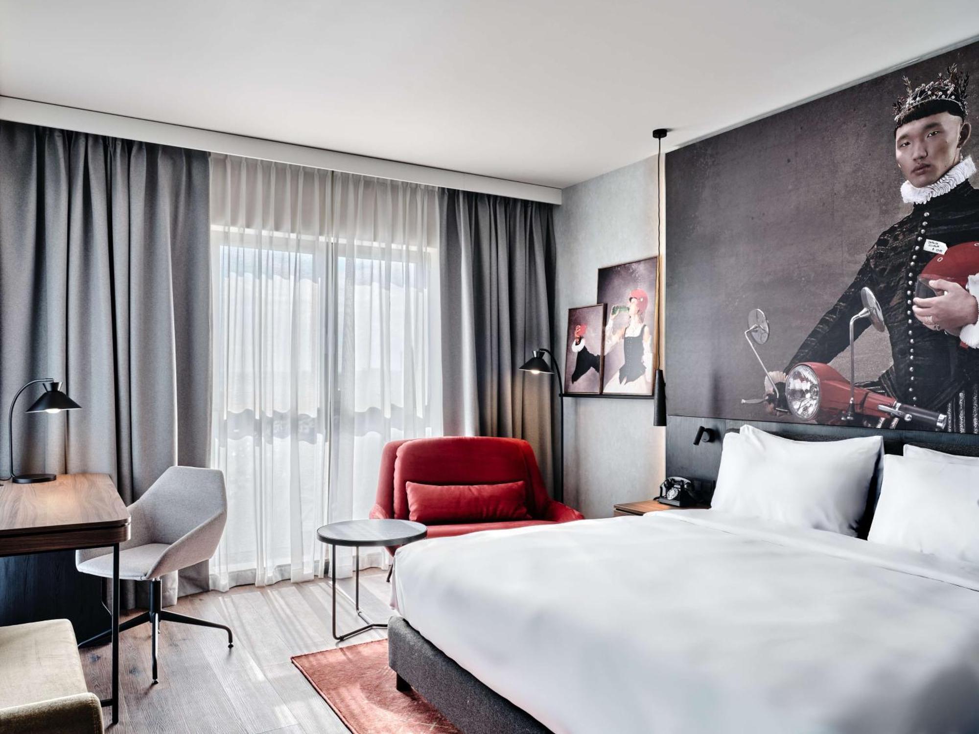 Radisson Red Hotel & Radisson Red Apartments, Krakow Ngoại thất bức ảnh