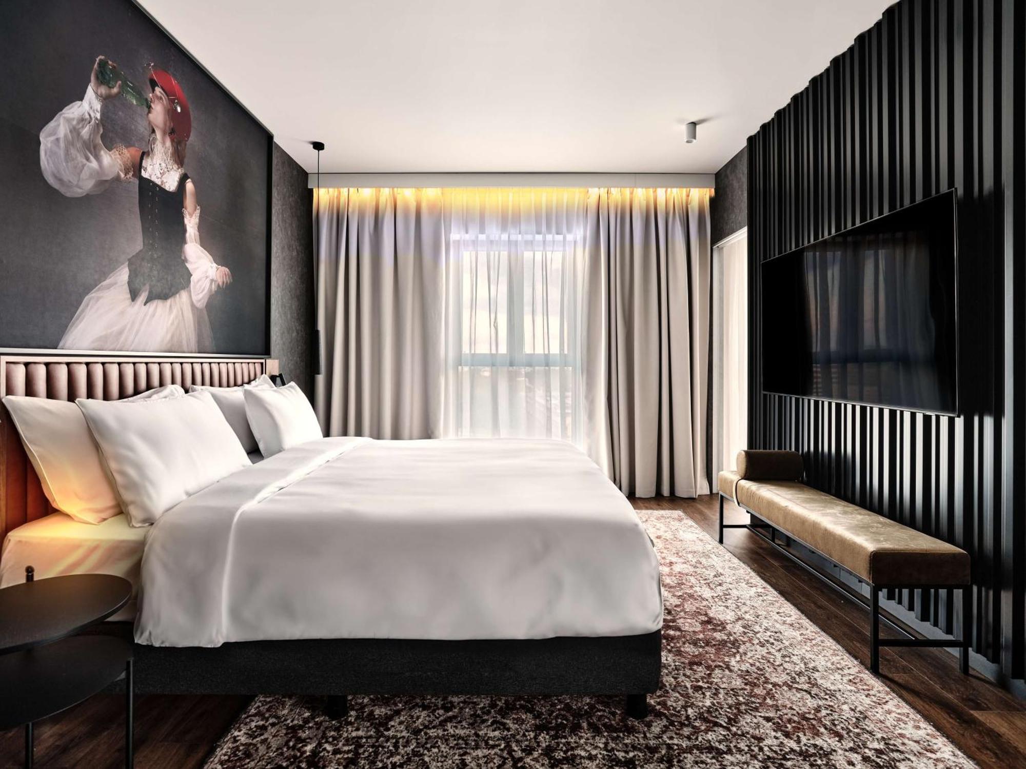 Radisson Red Hotel & Radisson Red Apartments, Krakow Ngoại thất bức ảnh